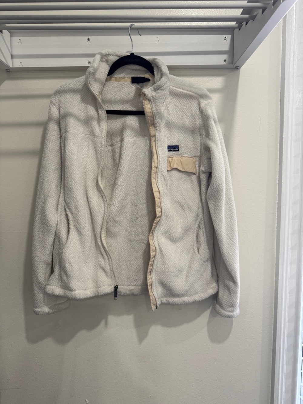 Patagonia Off-White Fleece Jacket with Beige Trim